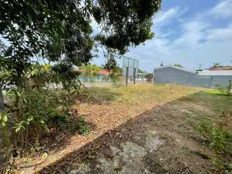 Vacant roadside lot on Avenida Belisario Porras perfect for commercial use in Pedasí