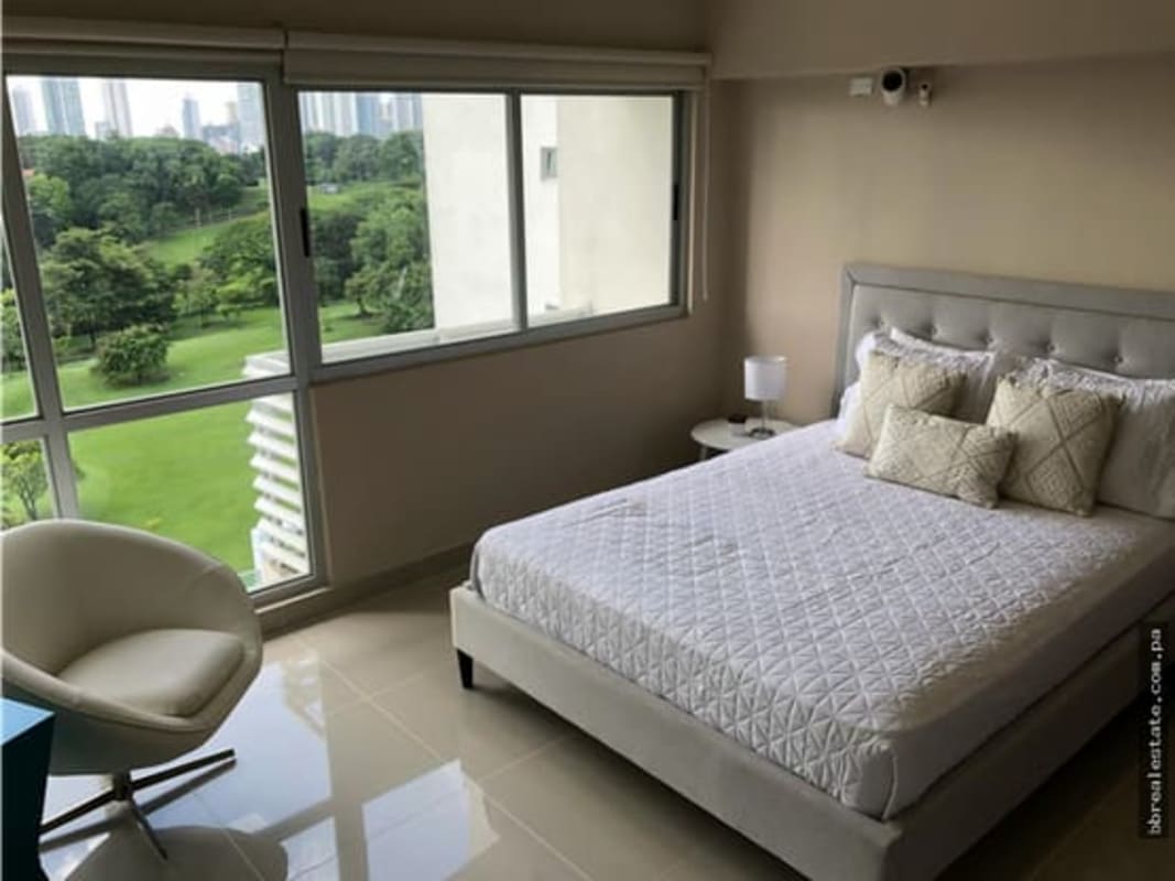 Modern Apartment in PH Residencias del Sol Carrasquilla