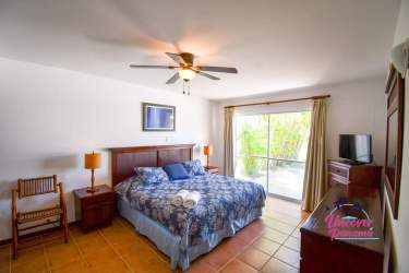 Equipped kitchen with appliances barbecue in beach villa Costa Blanca Panama rental