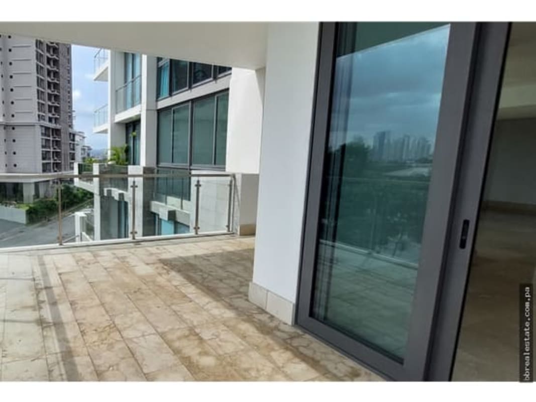 Spacious balcony with glass railings and view over Panama skyline PH Valery Point Santa María