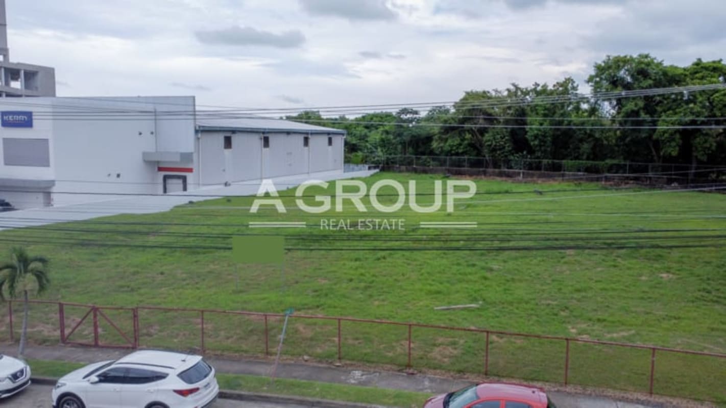 City skyline and waterfront with highlighted commercial land in Costa del Este industrial park