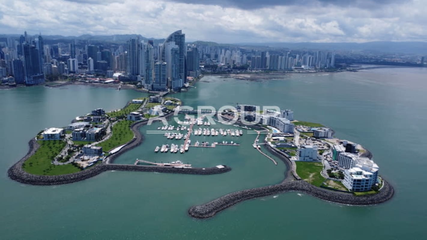 Luxury waterfront real estate lot with city skyline in Ocean Reef Islands, Panama