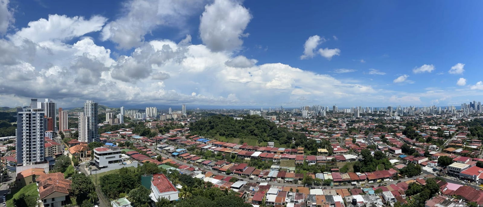 Map highlighting 1400m2 development lot close to El Dorado Mall Panama City