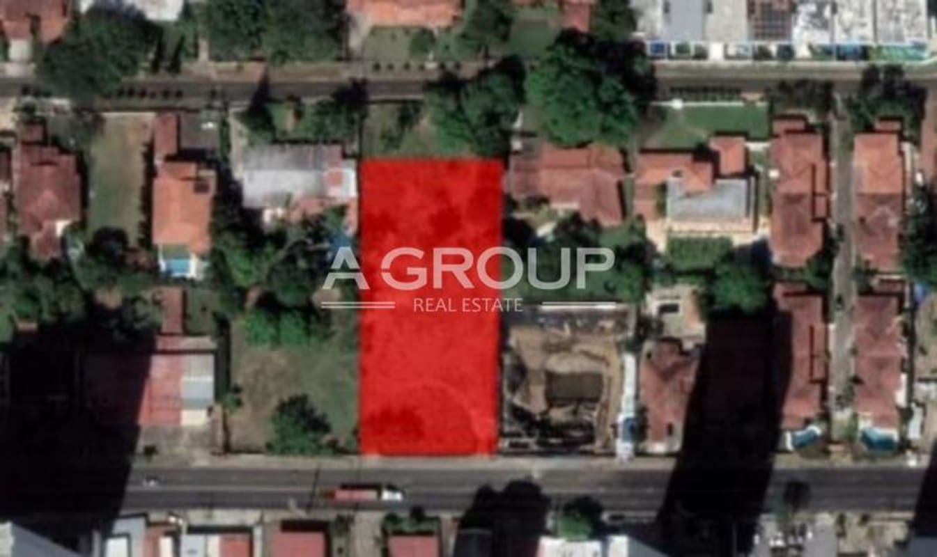 Exclusive 3400m2 Development Land Coco del Mar Vía Cincuentenario