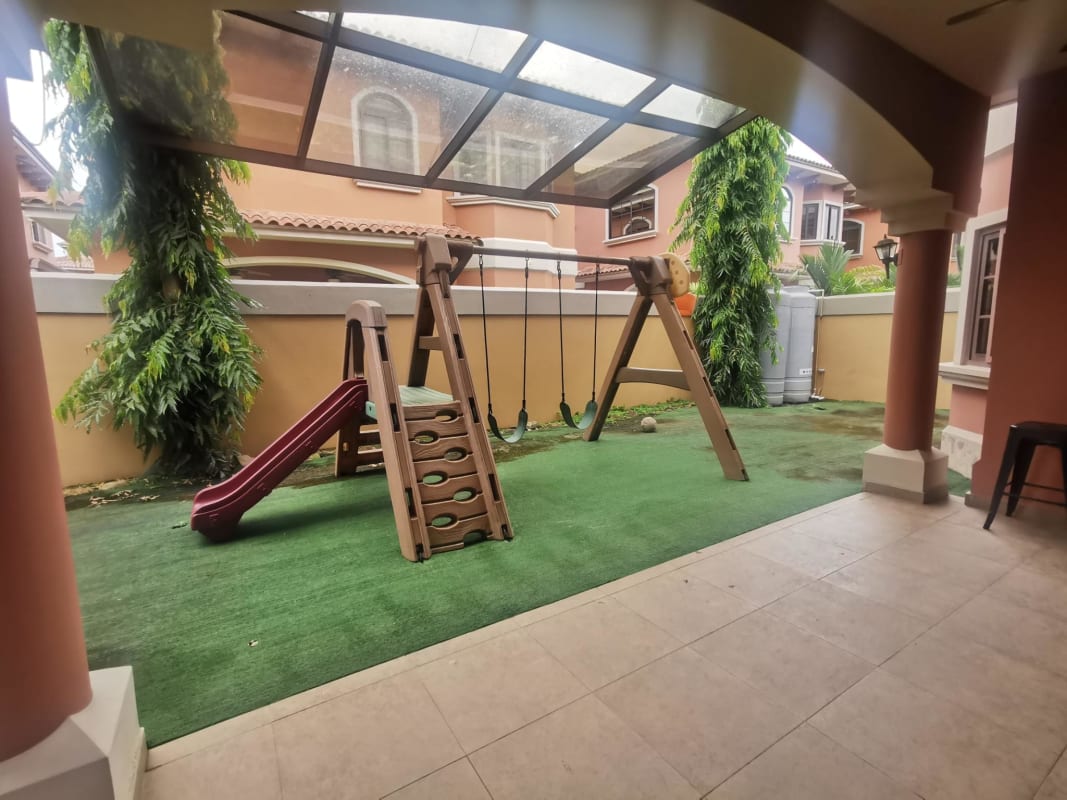 Luxury 5BR 5.5BA Home in Gated Ciudad Radial Costa Sur