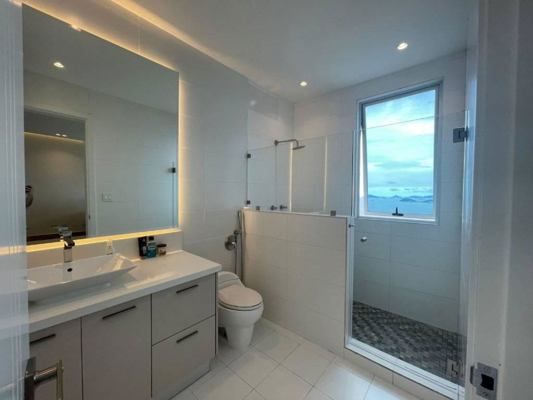 Luxury Remodeled Ocean View 3BR Condo in Q Tower Punta Pacífica