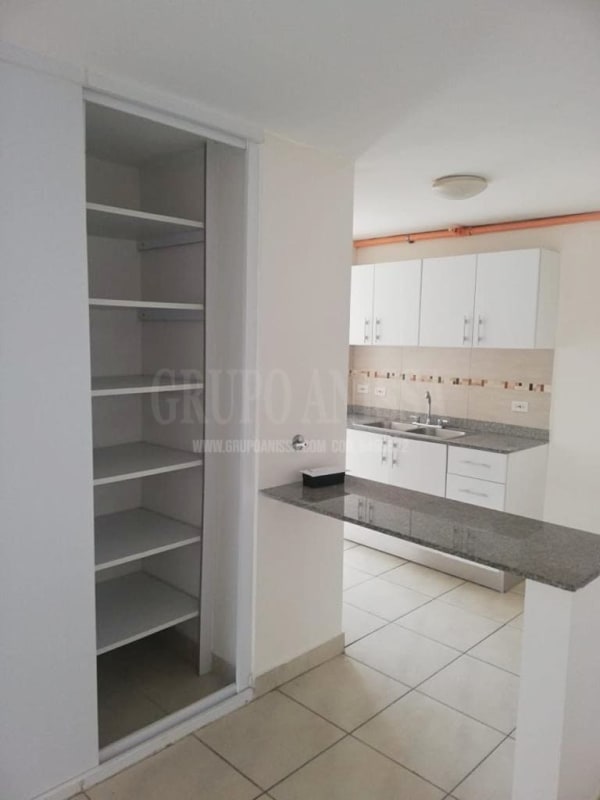 Master bedroom with ensuite bathroom PH Pueblo Nuevo Plaza Panama City