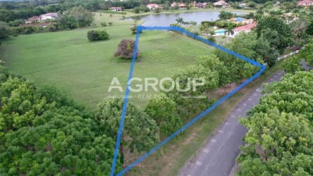 Large vacant residential lot with stunning lake views inside Buenaventura Resort Panama