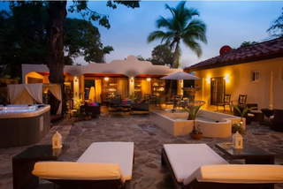 Commercial / Hospitality for Sale in Isla Contadora - 10 bedrooms