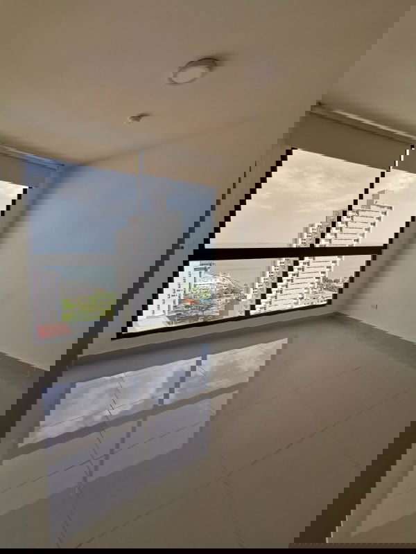 Infinity pool overlooking Pacific Ocean on roof of PH BICSA Financial Center Panama