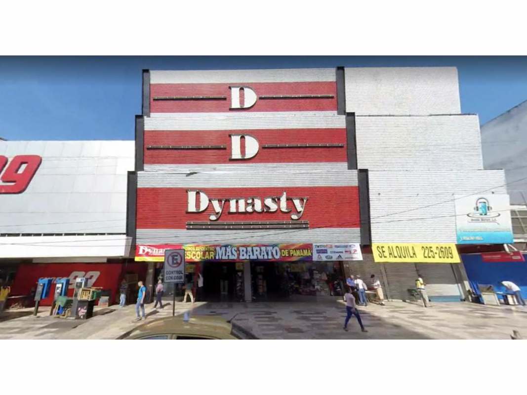 Street view of commercial building for sale in Calidonia Panama City with signage