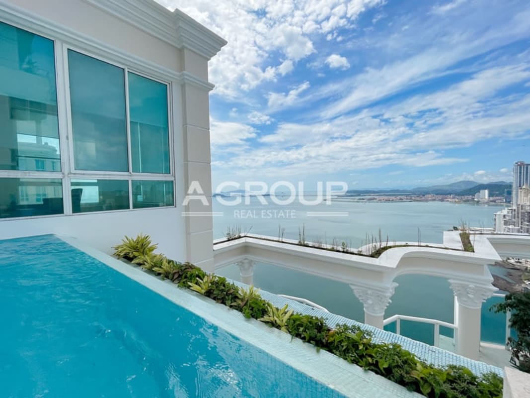 Luxury Triplex Penthouse with Private Pool Punta Pacifica