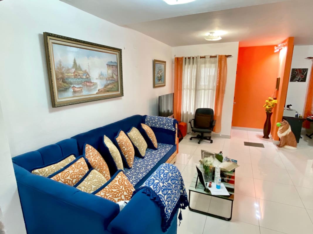 Kitchen with stove, refrigerator and cabinets in house PH Reserve Villa Zaita Panama