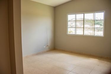 Bedroom interior garden view tiled floor in The Hill Top Veracruz Arraiján