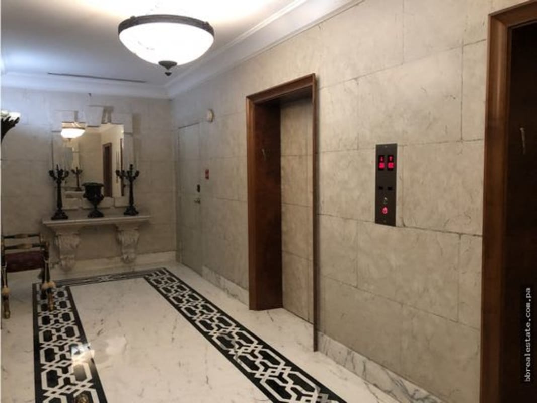 Spacious master bedroom with ensuite marble bath ocean views PH Platinum Punta Paitilla