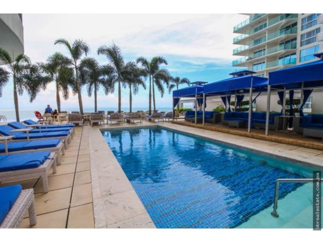 Spacious second bedroom with large windows, built-in closet PH TOC Punta Pacifica Panama