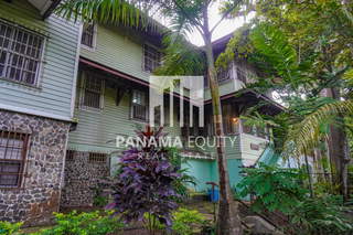 House / Duplex for Sale in Ancon - 10 bedrooms