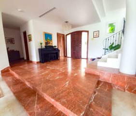 Villa House for Sale in Arraiján - 4 bedrooms