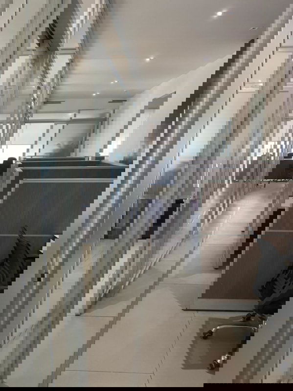 Modern conference room with glass partitions in PH BICSA Tower Panama