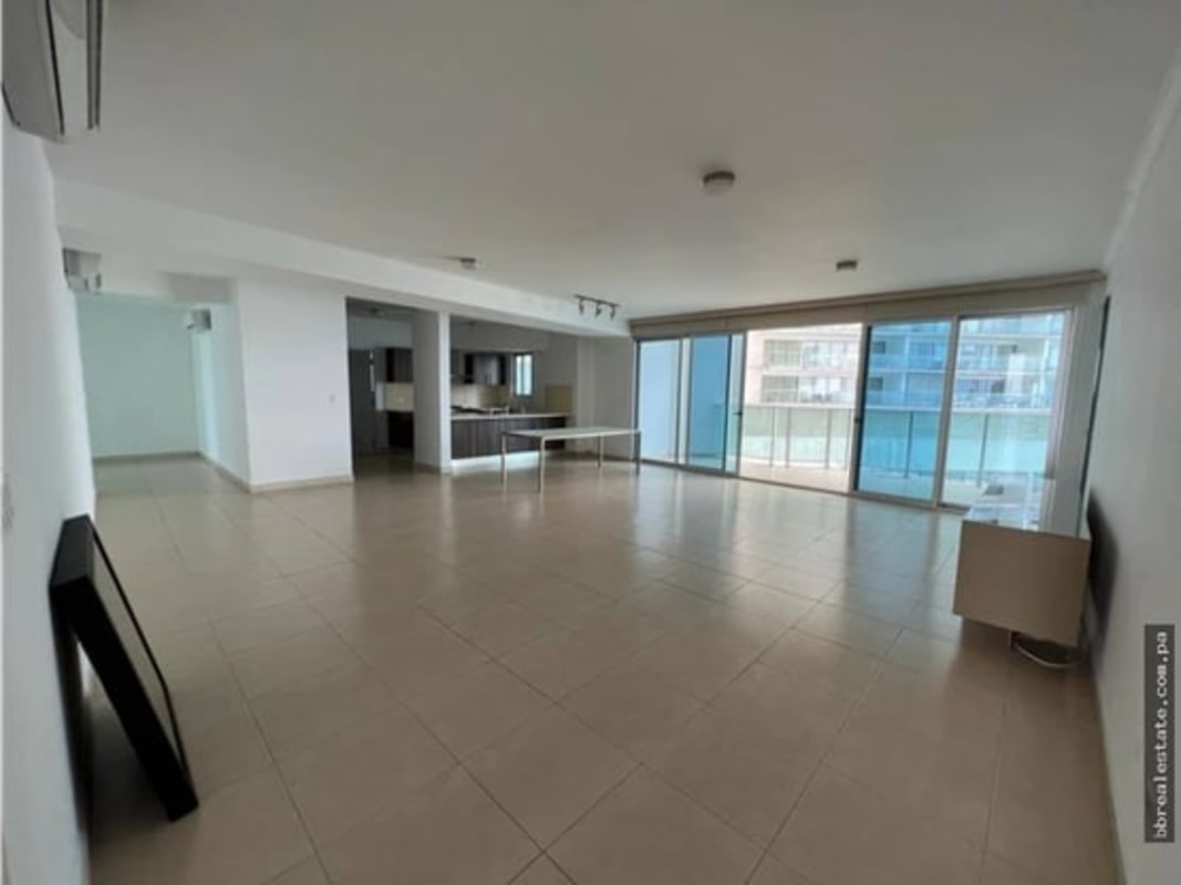 Oceanfront balcony with glass railing at PH Oasis on the Bay Punta Pacífica Panama