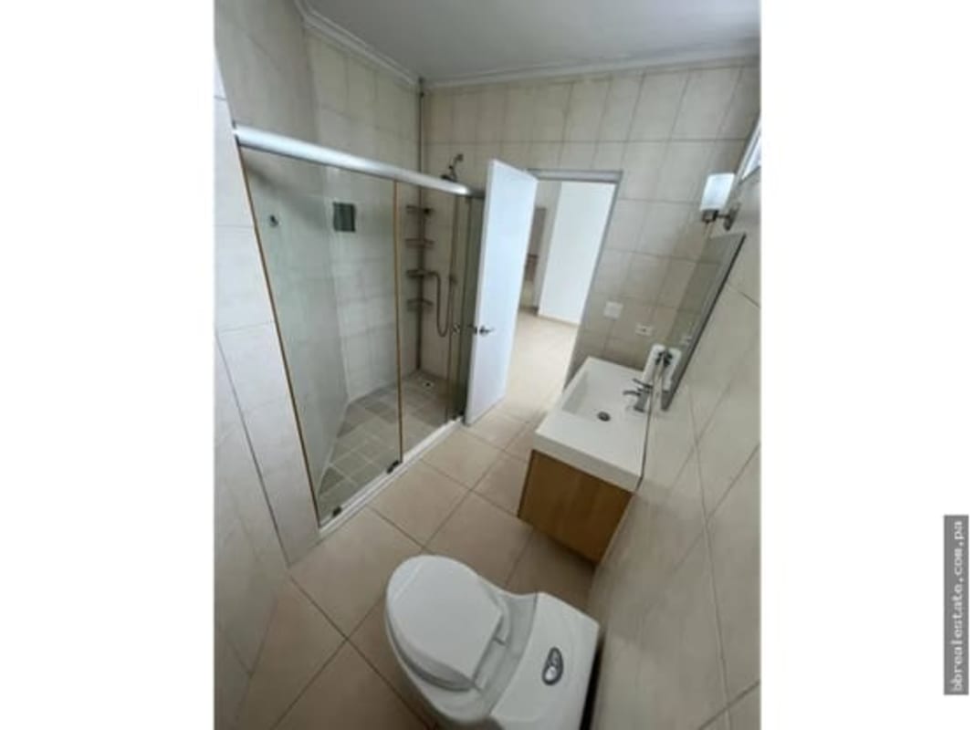 Spa and sauna wellness amenities in PH Oasis on the Bay Panama City