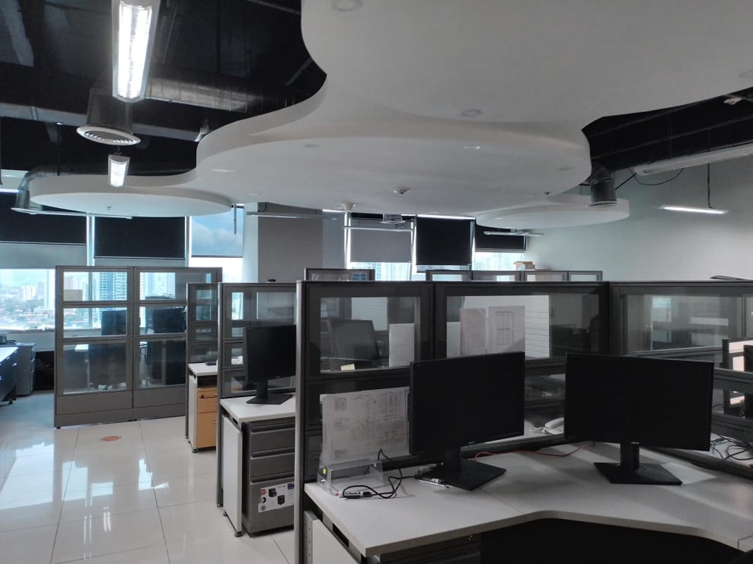 Corner office space panoramic skyline views Pacific Point Punta Pacifica Panama