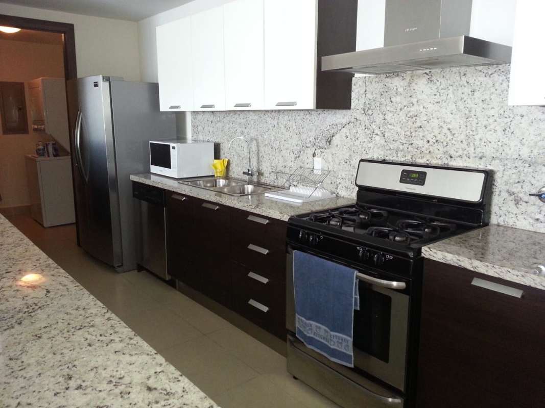 Bedroom with walk-in closet large windows sea view PH Oceanaire Panama City