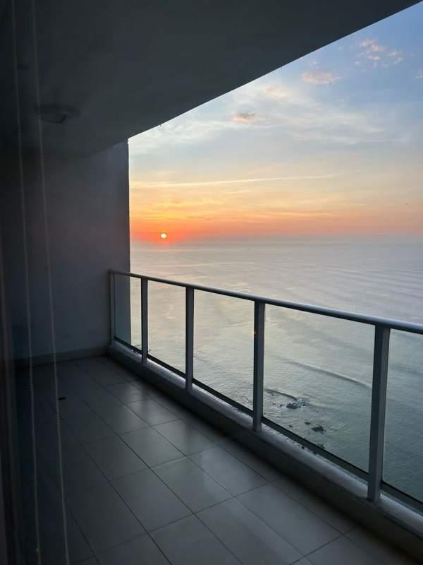 Infinity swimming pool facing sea at PH Oceanaire Punta Pacifica