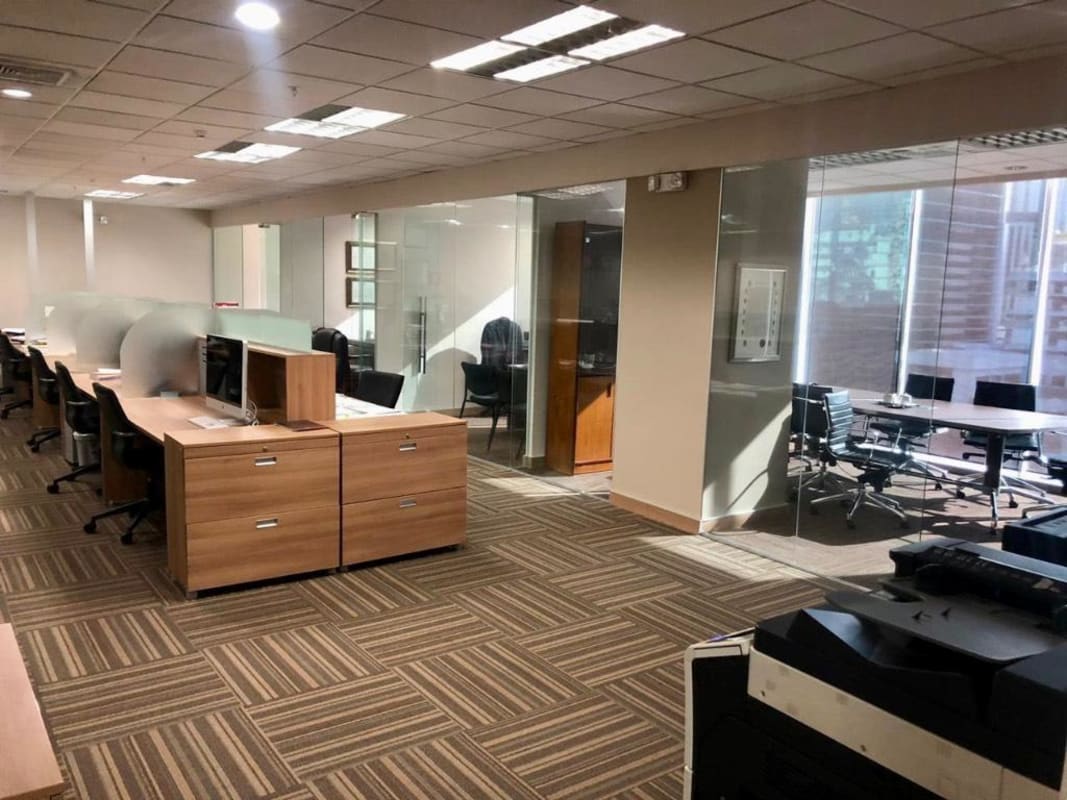 Corporate open-plan office with glass partitions Obarrio Panama