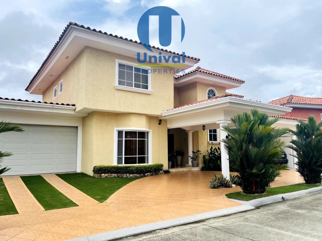 Luxury 3BR House with Pool in PH Palmeras del Este Costa del Este