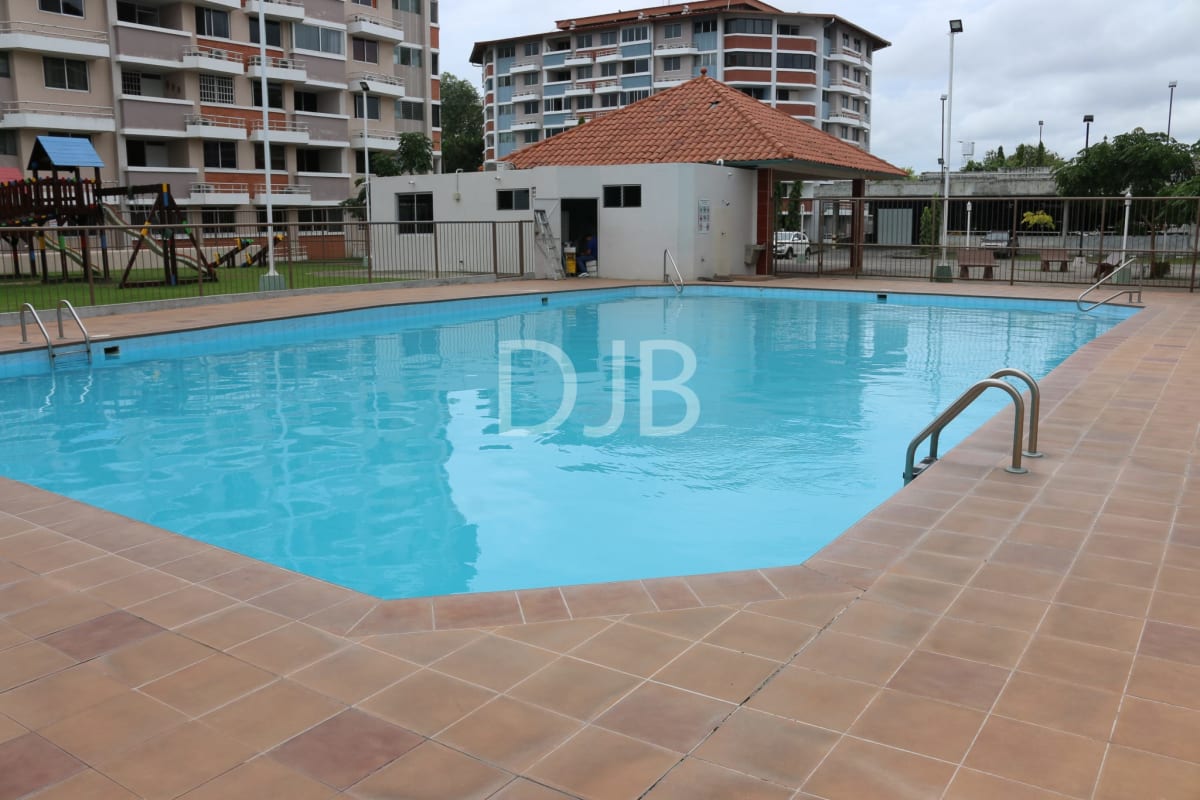 Modern bathroom with glass shower enclosure in PH Llano Bonito Don Bosco Panama