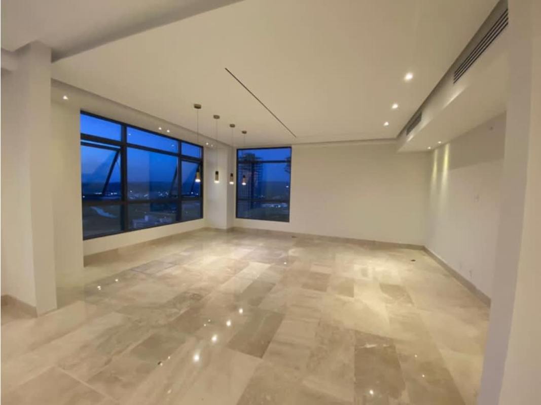 Lounge area connected to living room in luxury golf apartment PH Albatross Santa María Panama