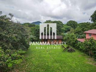 Cabin-style House for Sale in El Farallón - 3 bedrooms