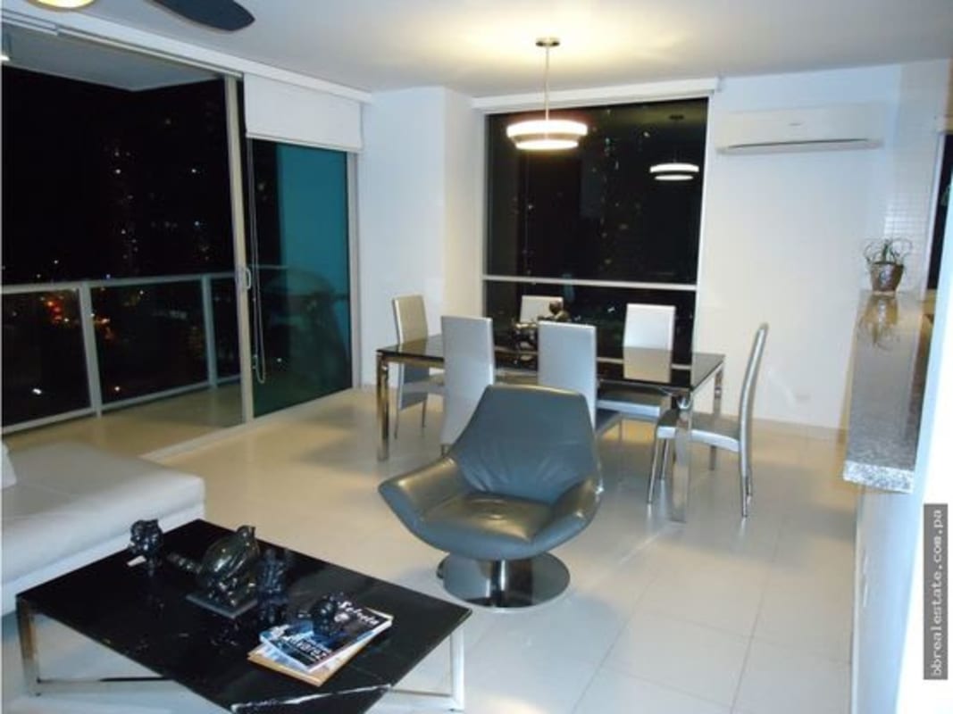 Contemporary kitchen with granite countertops stainless appliances PH Tao Panama