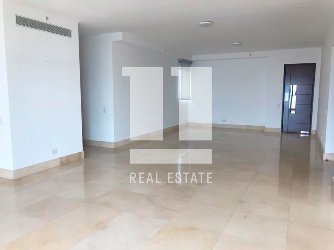 Bright living-dining area with marble flooring and panoramic ocean views in PH Paramount Costa del Este