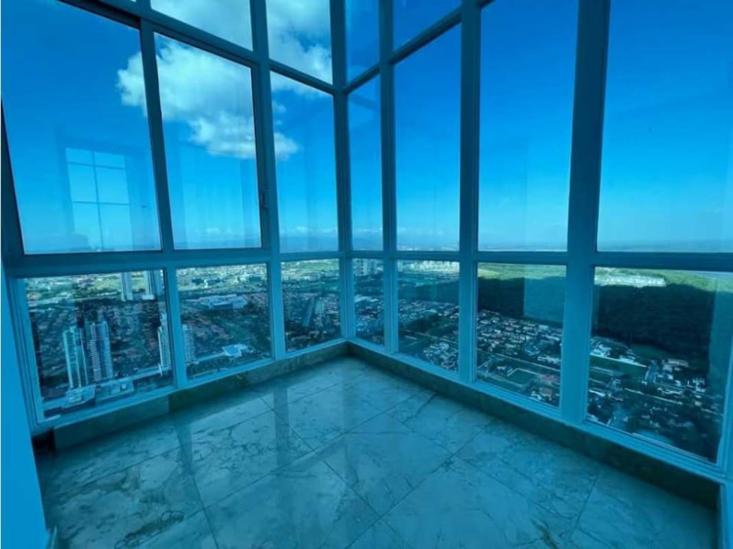 Elegant master bedroom with sea views and private balcony PH Vitri Panama City