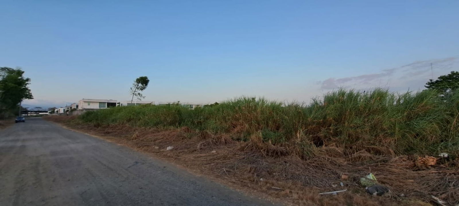 Vacant build-ready plot on suburban fringe Costa Sur Panama with potential