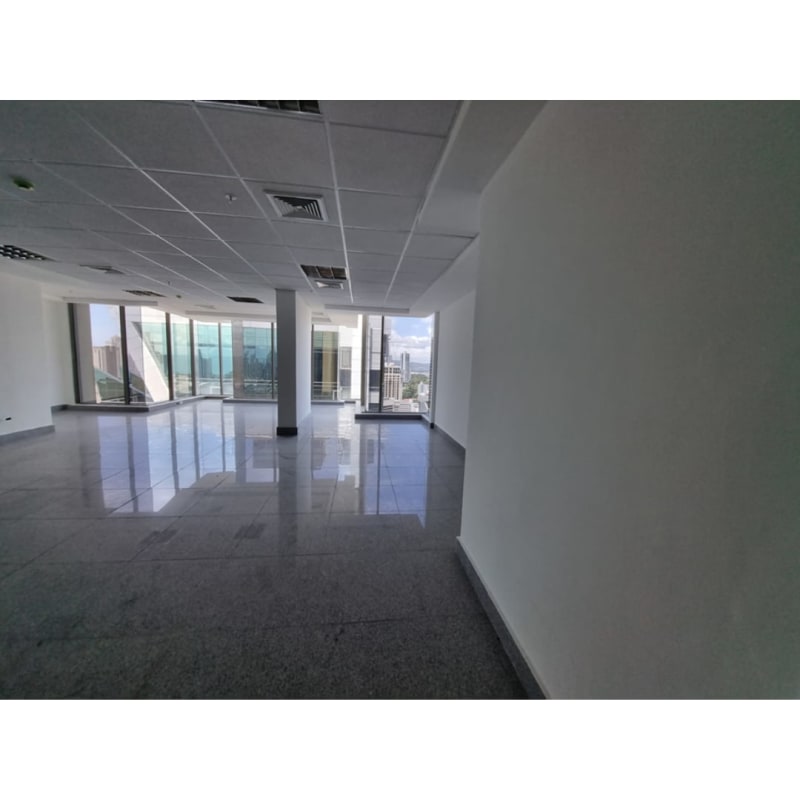 Bright working space with granite tiled floors and large windows in Twist Offices Obarrio Panama