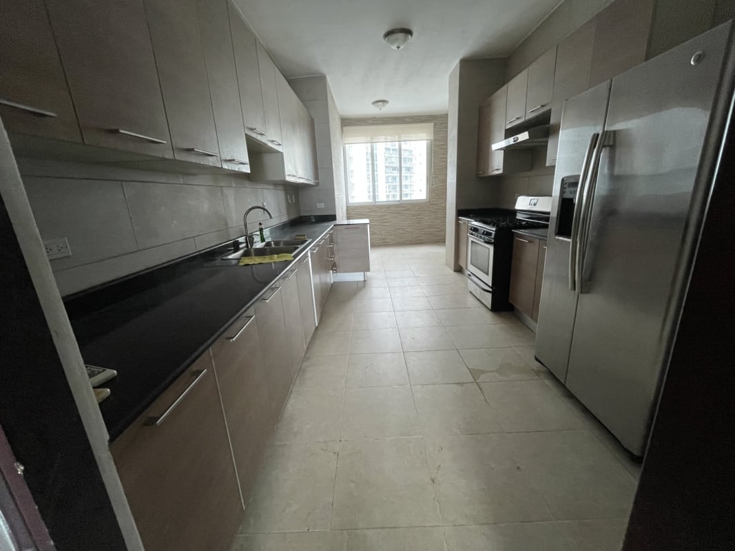 Double sink marble vanity bathtub and shower Pacific Village Punta Pacifica Panama