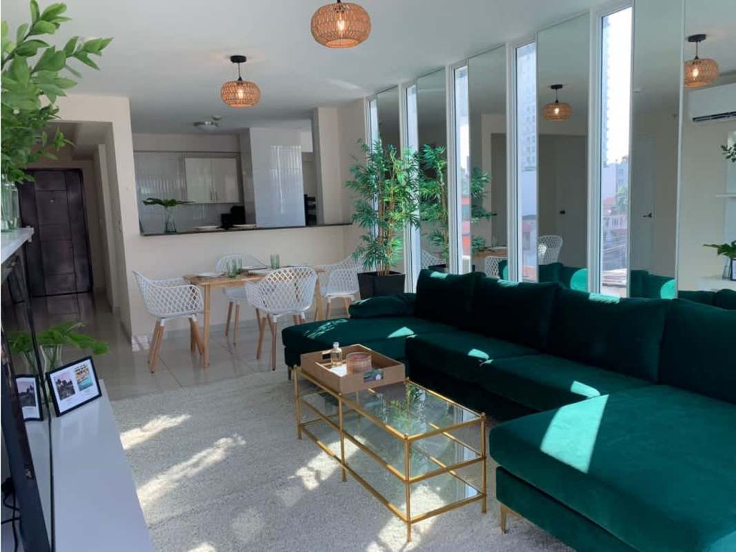 Furnished master bedroom with ocean view window, closet and AC at PH Bela Vita Avenida Balboa