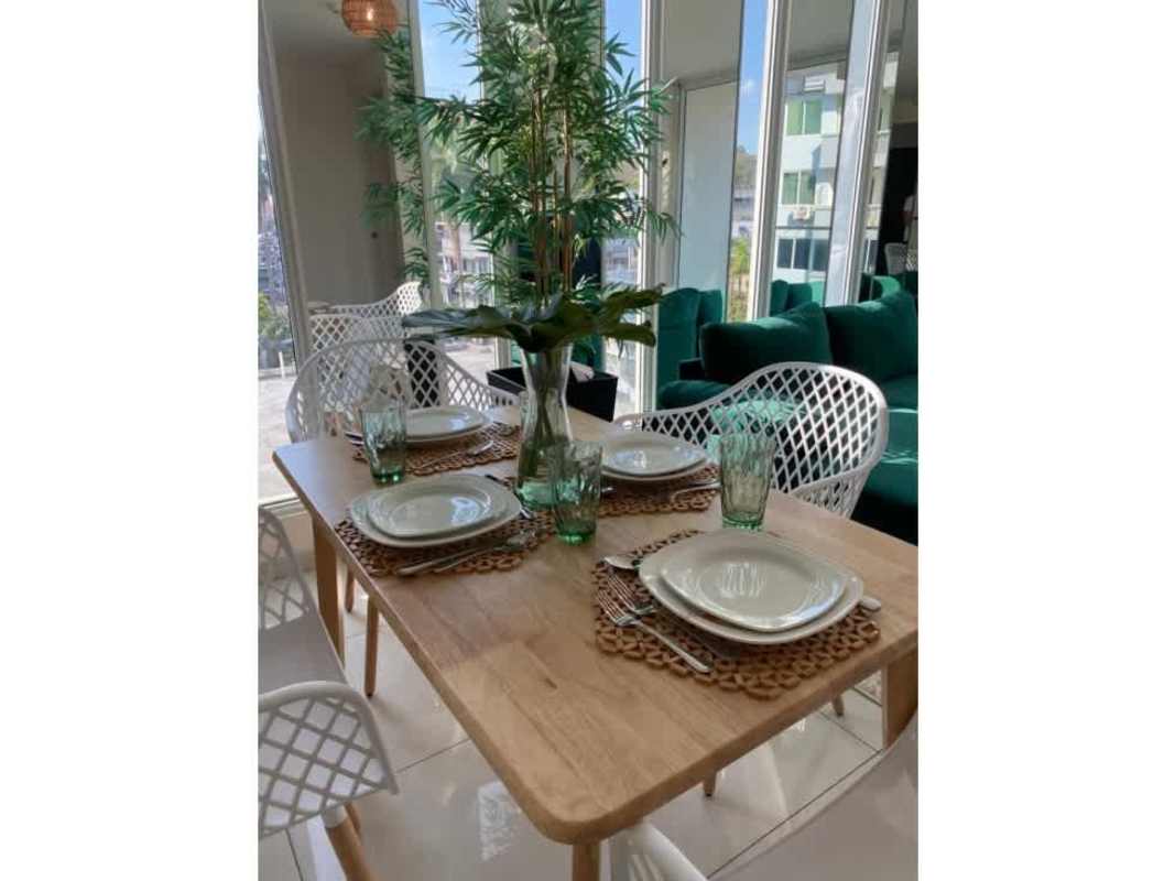 Secondary bedroom with natural light, closet and AC in PH Bela Vita Panama