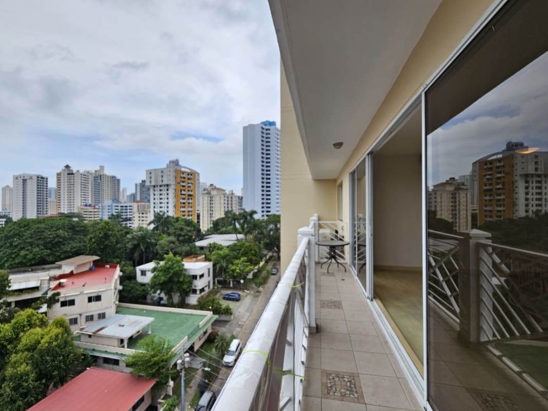Outdoor swimming pool at PH Vistanova El Cangrejo Panama City