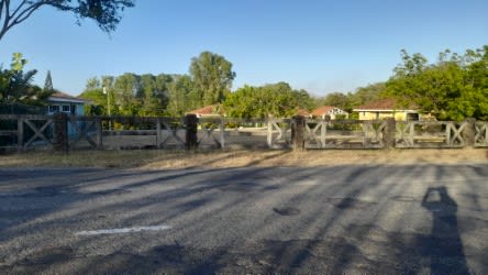 Fenced residential land corner 604 m² inside Equestrian Club in Panama near beach and golf