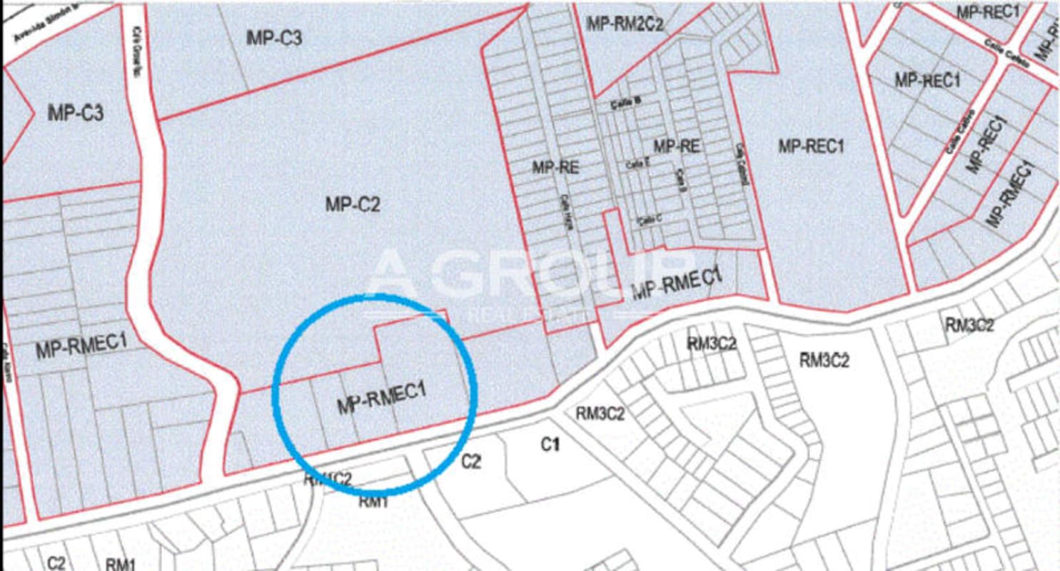 Zoning and lot division map for commercial warehouse on Avenida Fernández de Córdoba