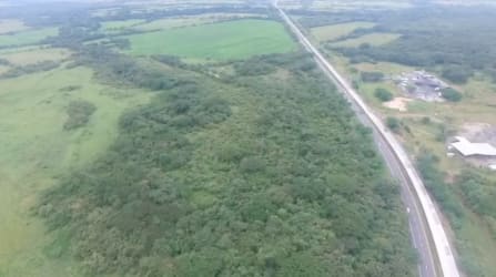 Satellite image showing commercial development land with Pan-American Highway access in Penonomé Panama