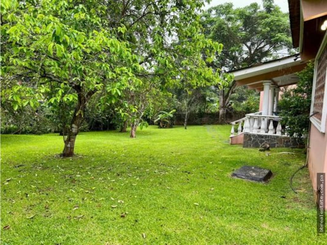 3BR Family House with Terrace in Las Cumbres Panama