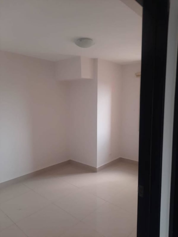 New 3BR Apartment with Balcony in PH El Carmen, Via España