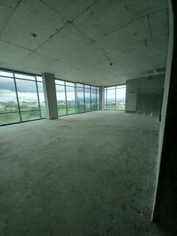Unfinished corporate office for sale with panoramic windows in Santa Maria Business District Panama