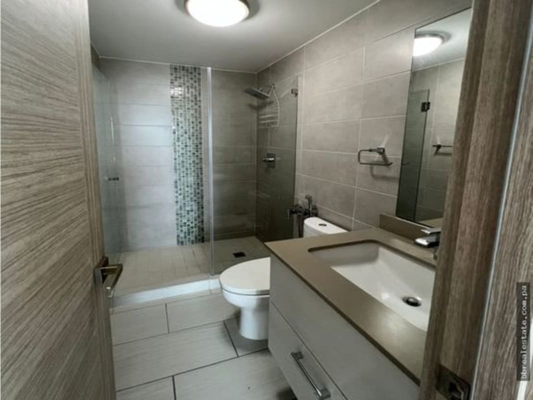 Bright dining area with modern decor and lighting PH The Towers Panama