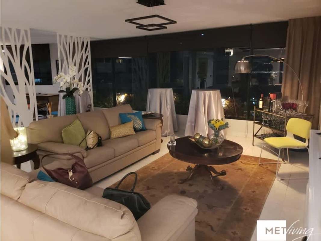 Modern living space with room divider PH Marble Tower Marbella Panama